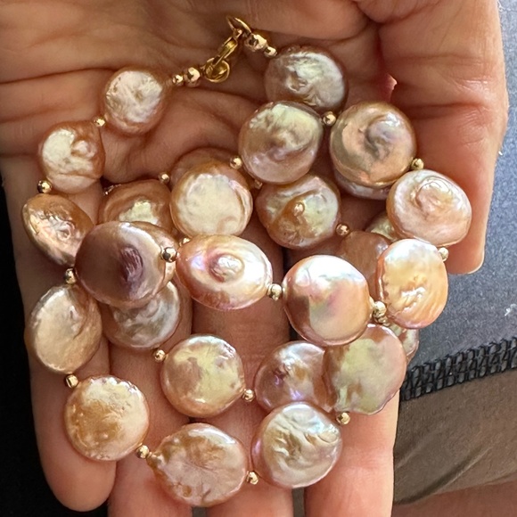 NATURAL Color Coin Pearl Necklace - 19 1/2 Inches - Lobster Claw Clasp - Picture 3 of 12